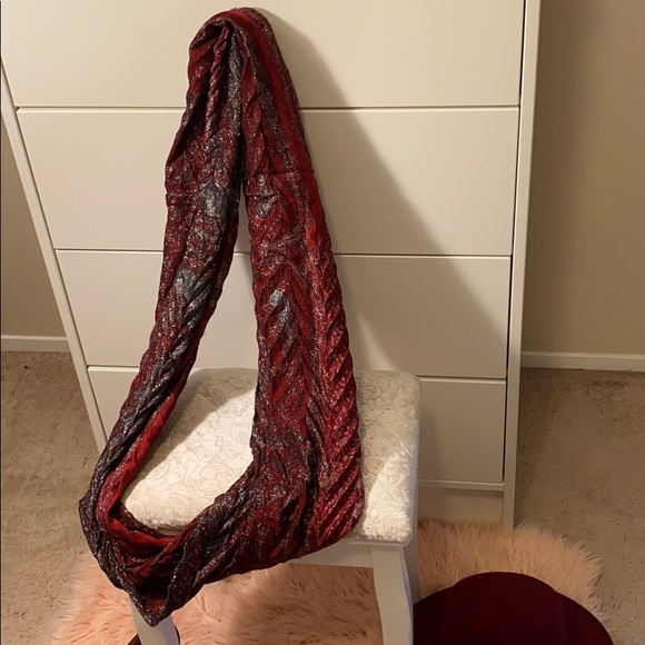 Scarf - Picture 3 of 4